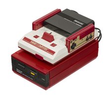ファミコンディスクシステムの本体写真